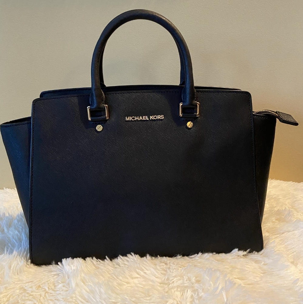 🔥🔥MICHAEL Michael Kors Selma Saffiano Leather Satchel